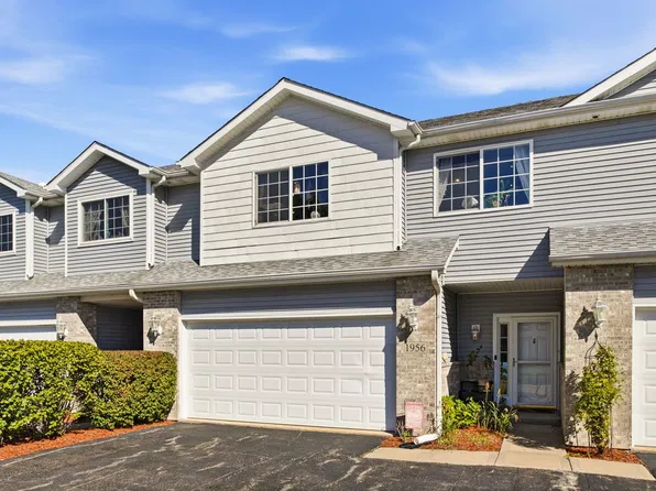 1956 Waters Edge Dr, Minooka, IL 60447