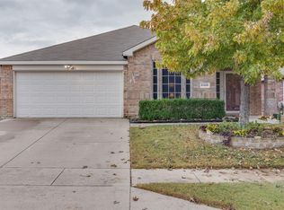 6408 Stone Lake Dr, Fort Worth, TX 76179