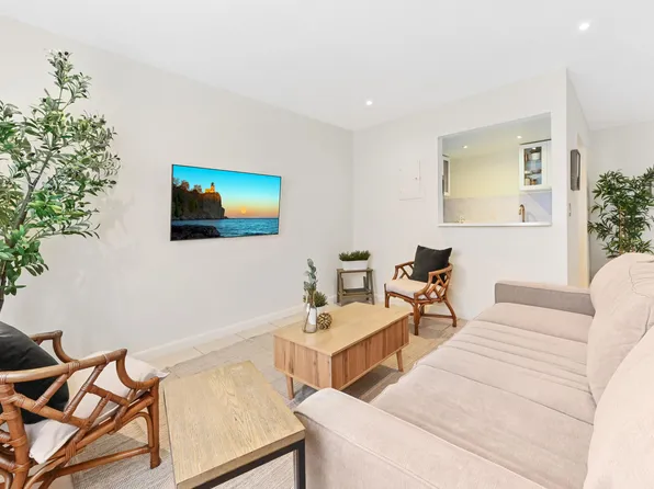 271 Saxony #F, Delray Beach, FL 33446