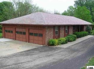 3520 SW Lincolnshire Rd, Topeka, KS 66614