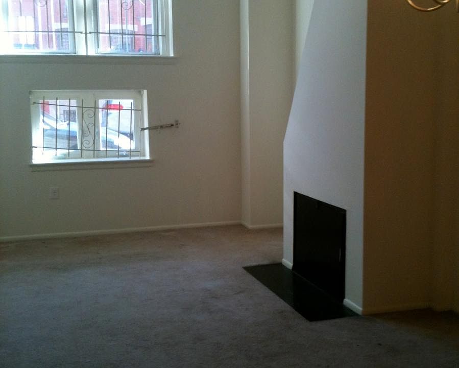 1st image of 870 N 28th St APT 221