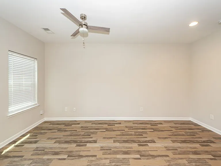 484 Truman Dr — Photo 58