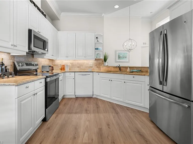 1540 Clermont Dr #F-403 — Photo 10