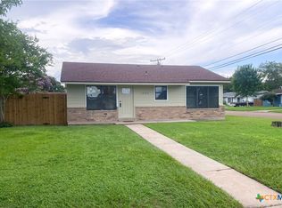 1502 Bowie Dr, Victoria, TX 77901