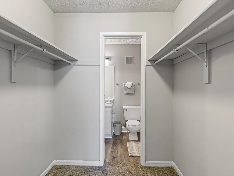 Our Montgomery apartments at Stratford Village include functional bathrooms with quality fixtures, professionally operated by Highlands Vista Group.