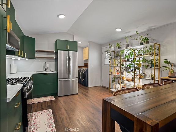 3rd image of 1517 N Newhope St Space 76