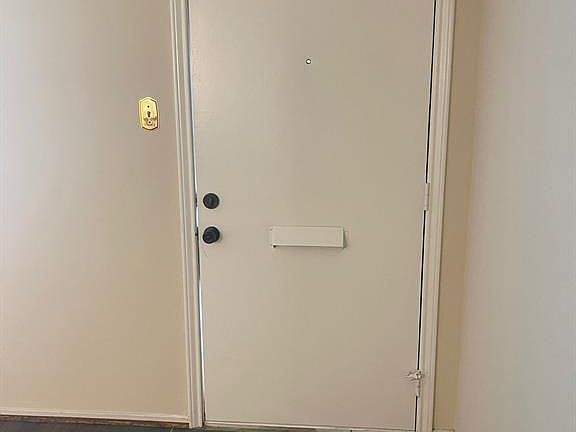 2nd image of 6402 Del Monte Dr APT 17