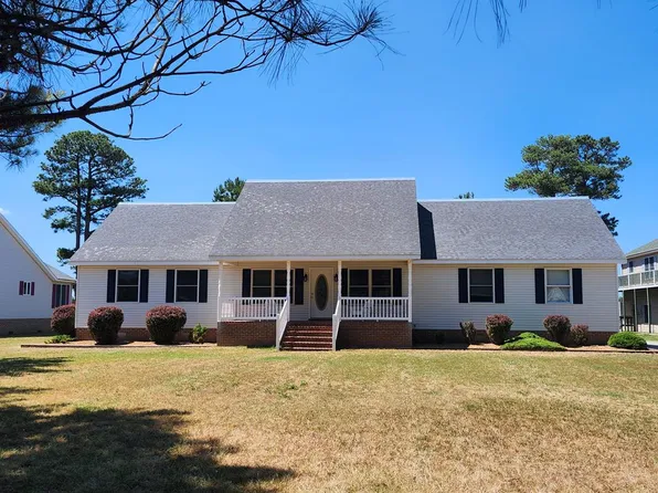 5275 Woodland Dr, Chincoteague Island, VA 23336