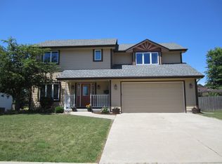 516 3rd Ave NW, Altoona, IA 50009