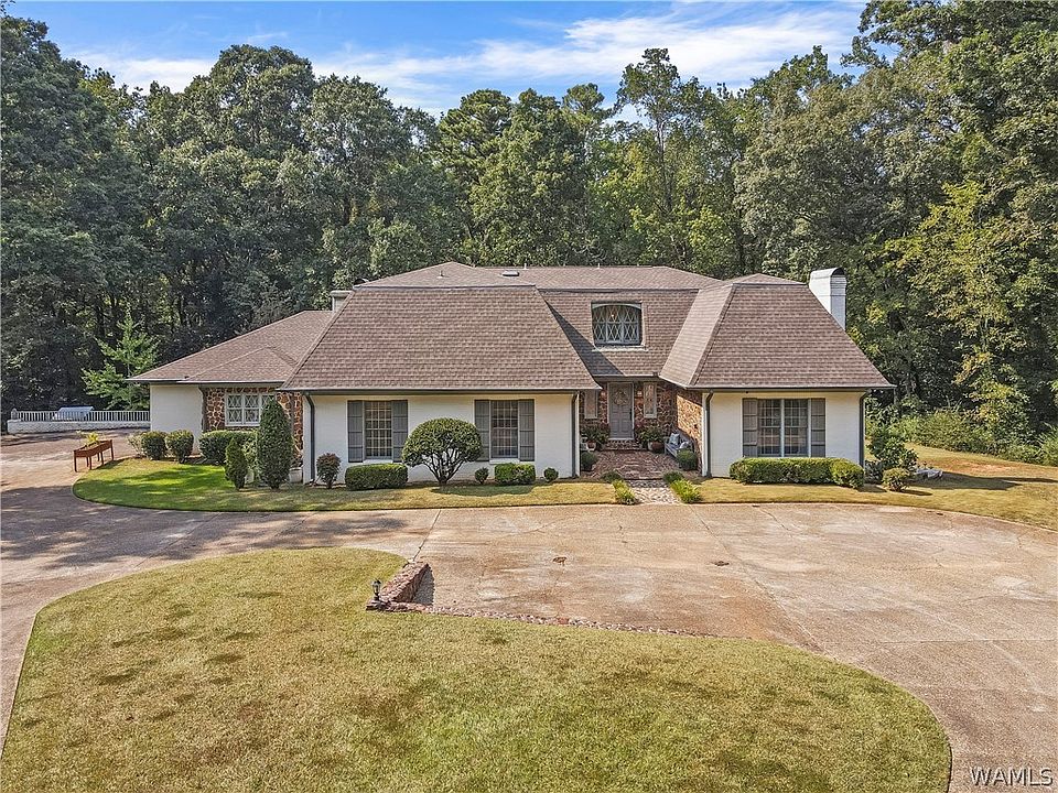 1st image of 3000 Shannon Dr