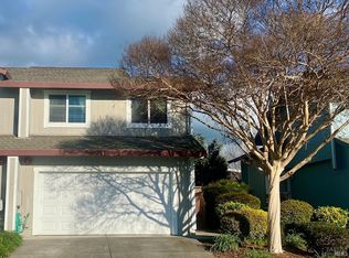 30 Regents Cir, Rohnert Park, CA 94928