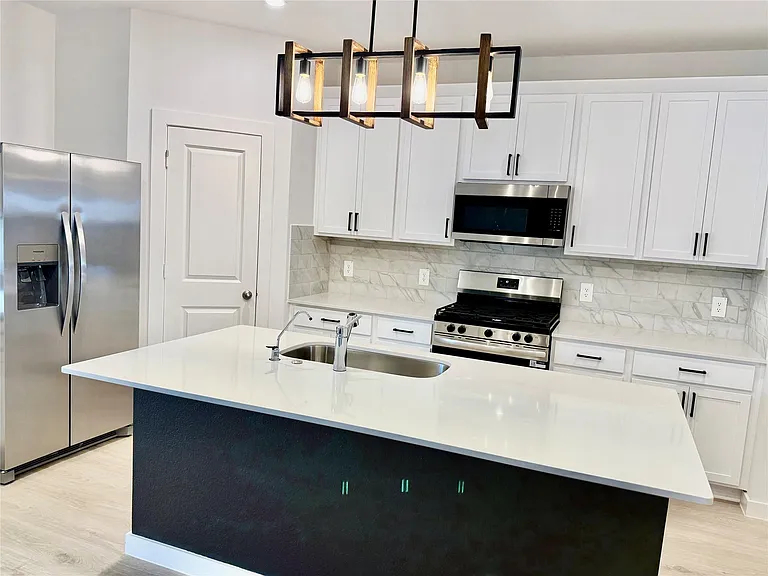 30406 Canterbury Fields Dr — Photo 10