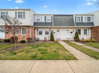 7433 Avon Dr, Mentor, OH 44060