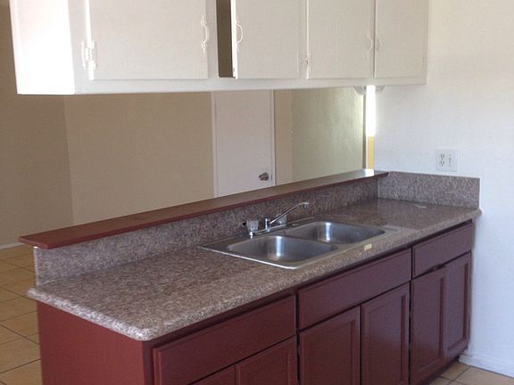 2nd image of 14723 S Berendo Ave