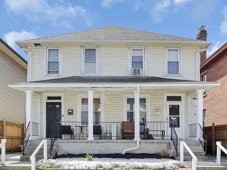 287 E Woodrow Ave — Photo 2