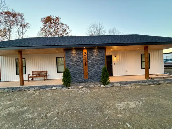 (undisclosed Address), Morrill, ME 04952