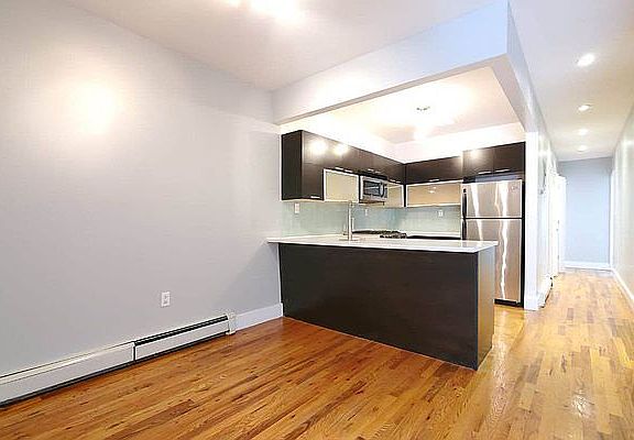 2nd image of 291 Clifton Pl #2