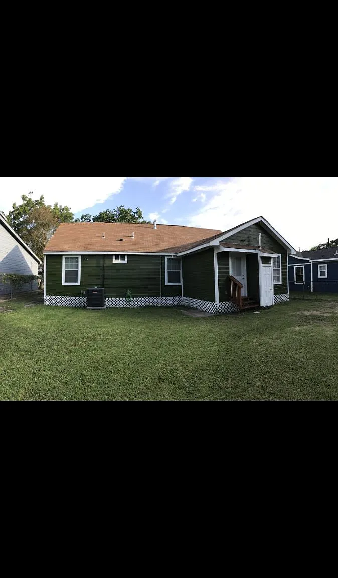 5910 Petty Street — Photo 2