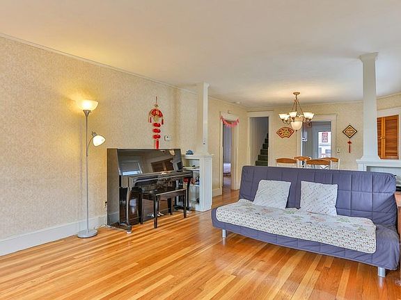 5th image of 259 Hobart St