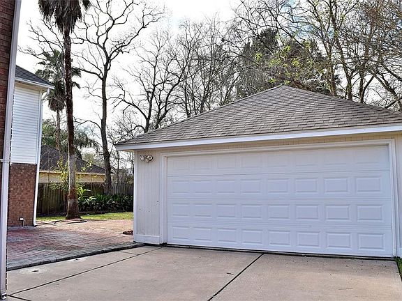 4th image of 2906 Manion Dr