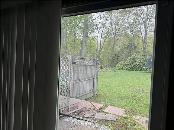 5th image of 421 Dale Dr