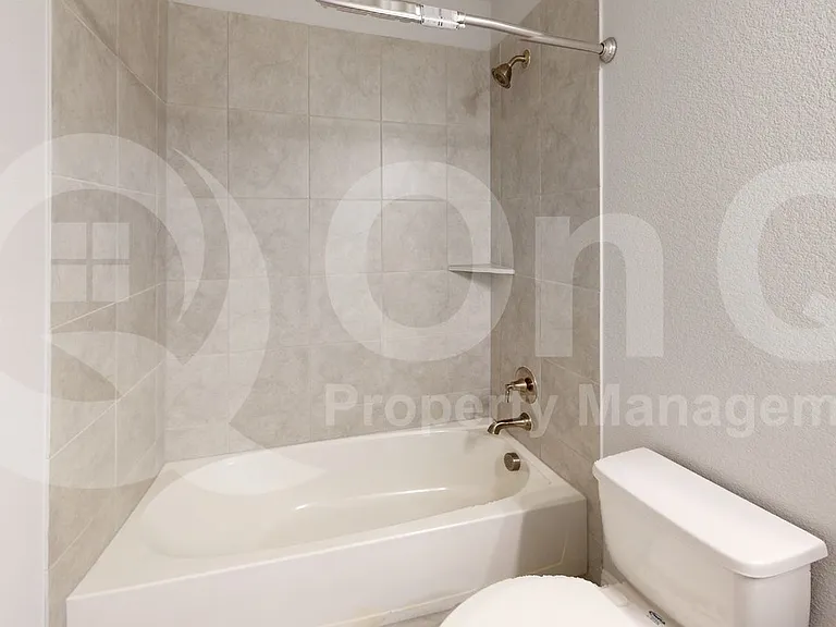 13591 Vineyard Ln — Photo 25