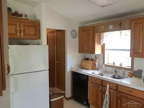 Spacious kitchen.