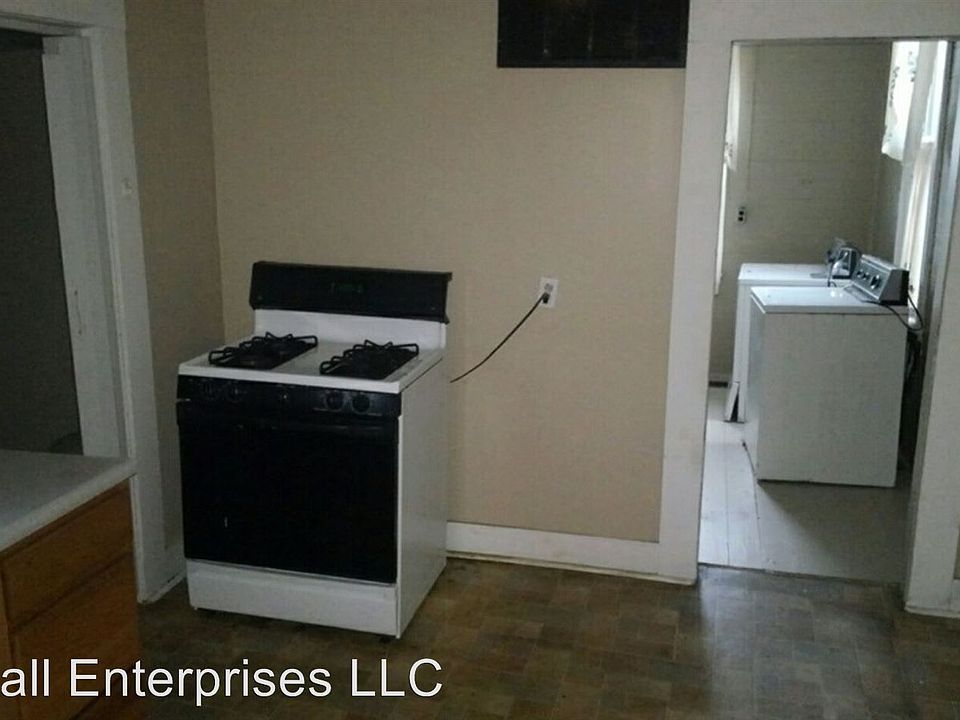 1st image of 456 N Columbia St