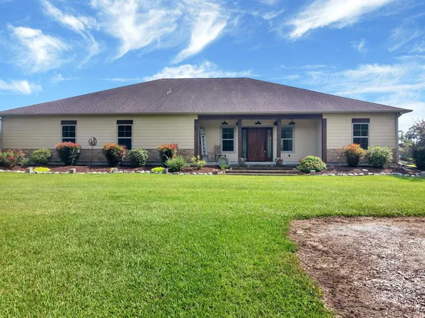 3665 Cypress Lake Dr, Lake Charles, LA 70611