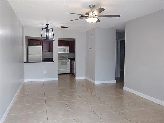 4th image of 4107 NW 88th Ave APT 3