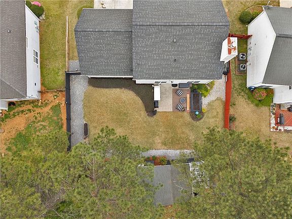 3rd image of 2732 River Tree Dr