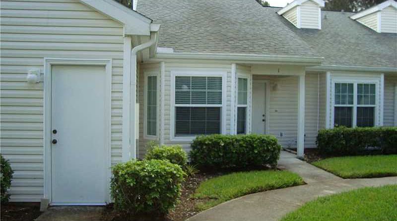 1st image of 1810 Waterford Dr APT 1