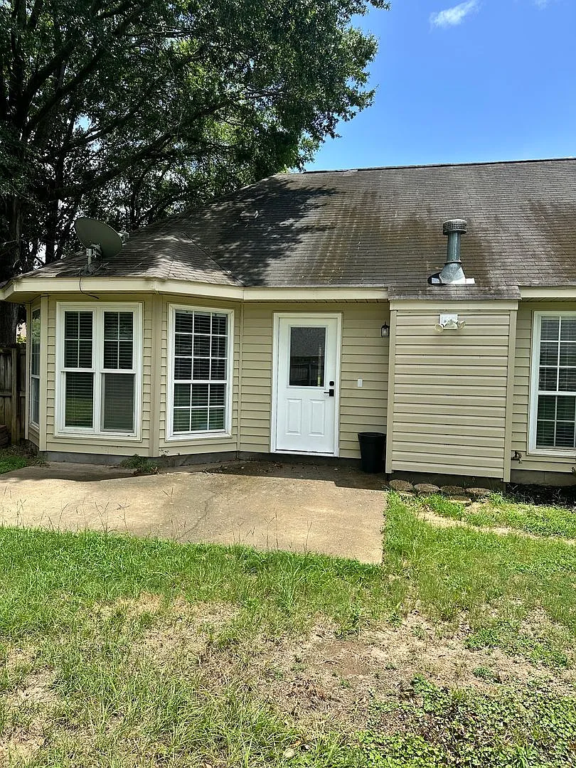 Gorgeous Home in Dothan, AL — Photo 2