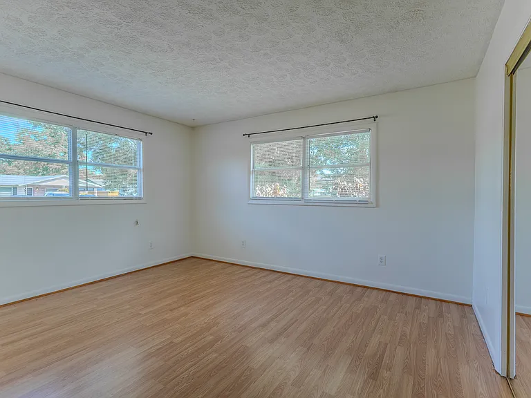 212 Tennessee Ave — Photo 15