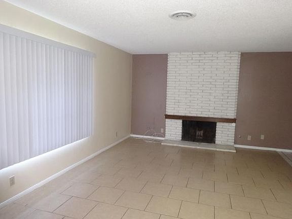 4th image of 1763 Brady Ln