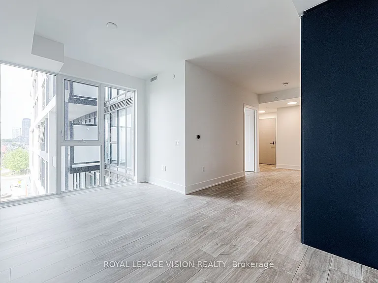 858 Dupont St #401 — Photo 12