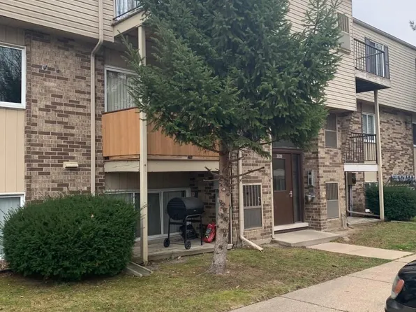 38290 Fairway Ct, Clinton Township, MI