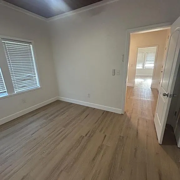 1031 Neville Ave — Photo 12