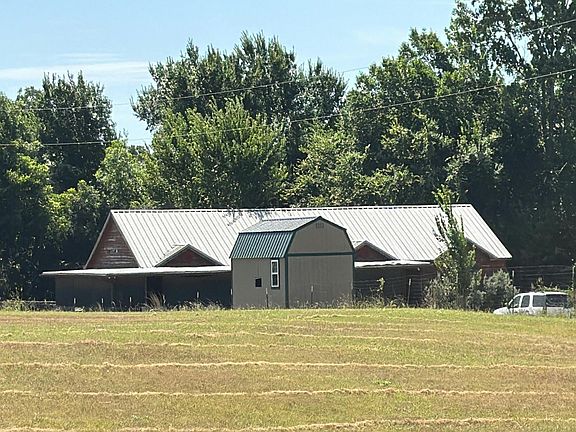 3rd image of 270 Jeremy Ln