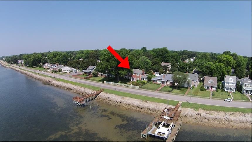2nd image of 1015 Chesapeake Ave