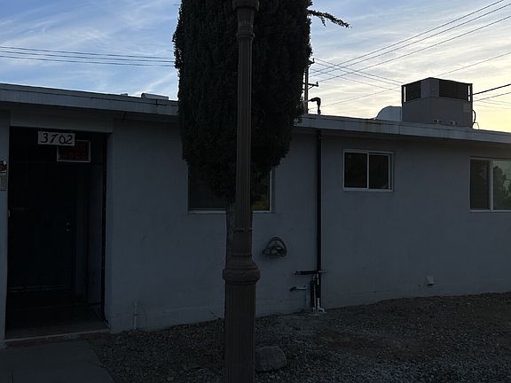 4th image of 3702 E 22nd St Unit B