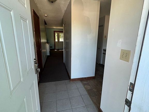 4th image of 1140 Eastman Rd #1