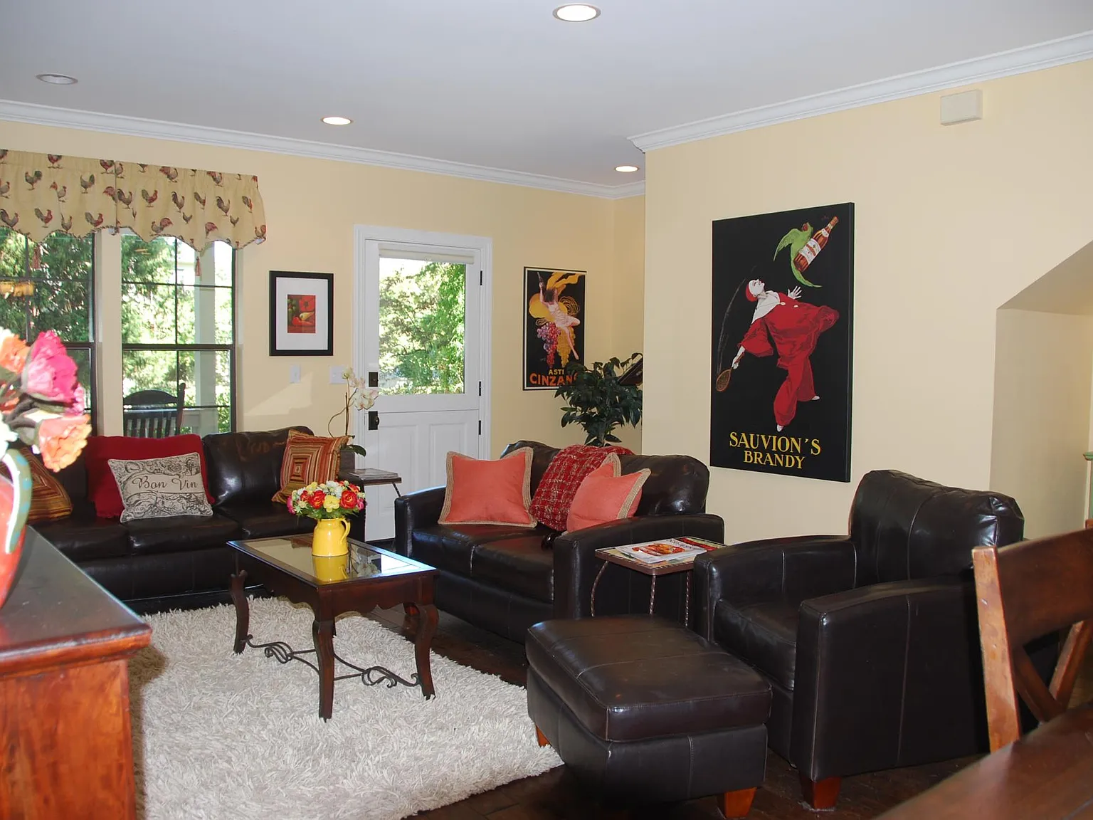 2 bed, 1.5 bath, 1200 sqft, $5,250 — Photo 2