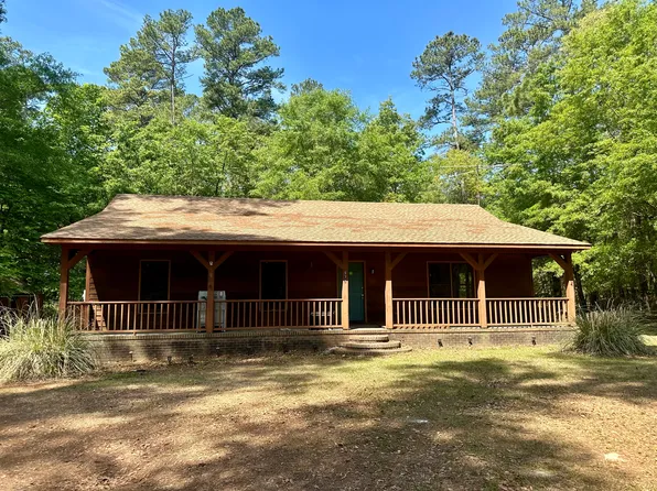573 Ellis Rd, Lumber Bridge, NC 28357