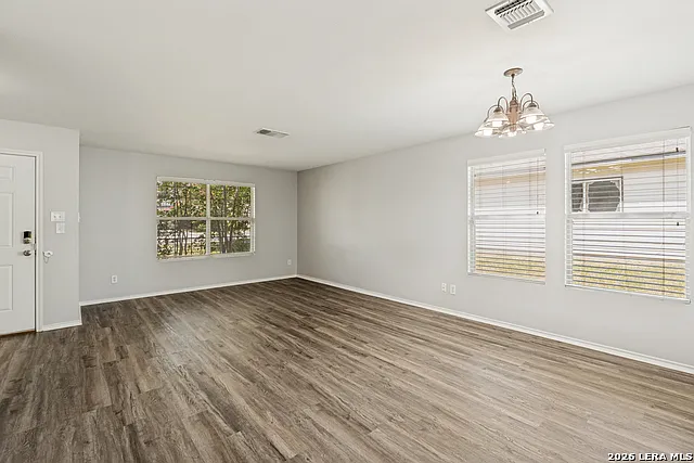 153 Hanging Moss Dr — Photo 5