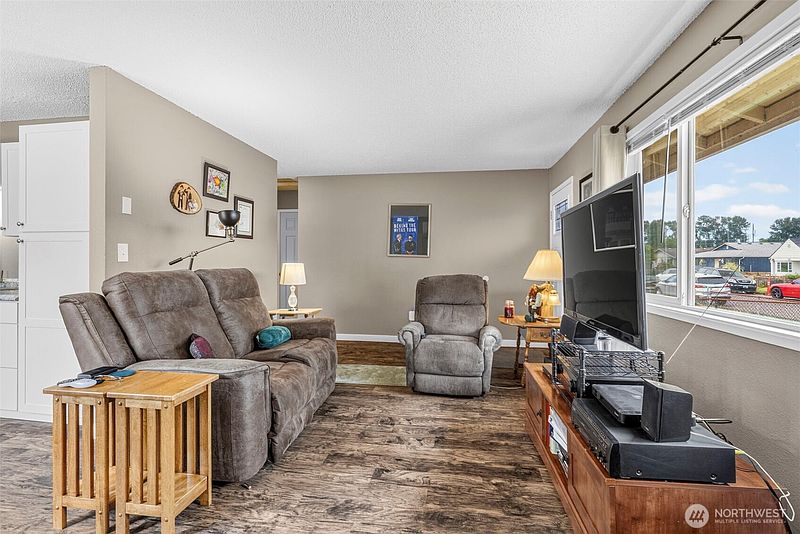 4th image of 282 25th Avenue