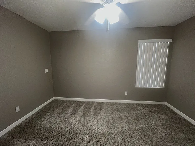 1929 Blue Ribbon Dr — Photo 17