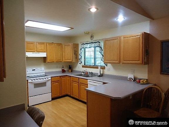 5th image of 113 Wild Rose Ln