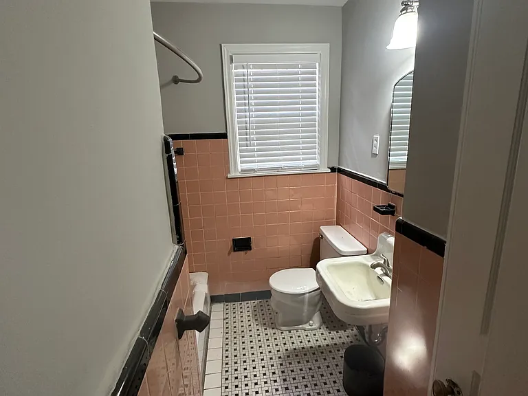 165 Roberta Dr — Photo 6
