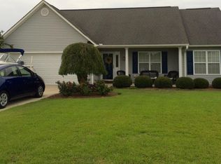 51 Twin Oaks Dr, Hampstead, NC 28443